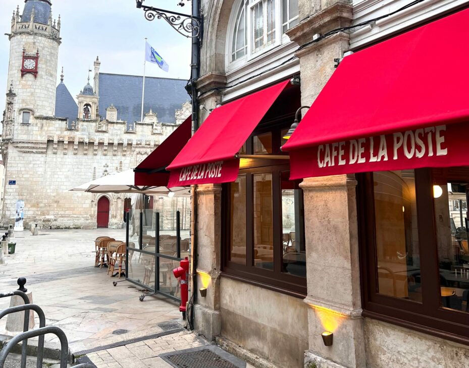 cafés ouverts le lundi à la rochelle